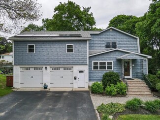 17 Longwood Dr, Methuen, MA 01844