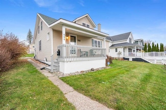 444 Grove St, Petoskey, MI 49770