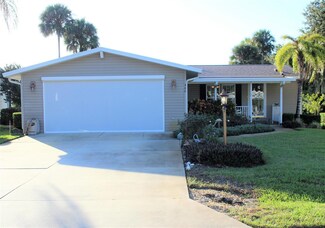 466 Sioux Blvd, Oak Hill, FL 32759