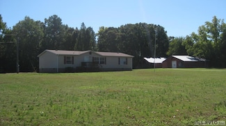 392 Palmer Springs Rd, Boydton, VA 23917