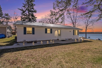 638 Dorbert Dr Unit 18, Munith, MI 49259