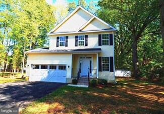 5987 1st St, Deale, MD 20751
