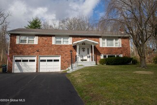 1119 Rosehill Blvd, Schenectady, NY 12309