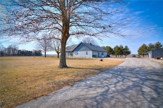 8527 Sawyer Rd, Decatur, IL 62526