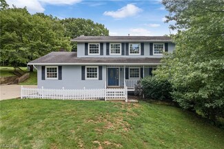 2757 Martin Rd, Mogadore, OH 44260