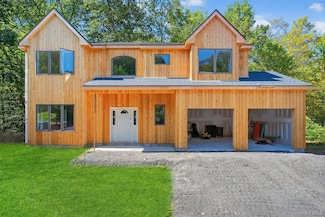 35 Driftwood Dr, Somers, NY 10589