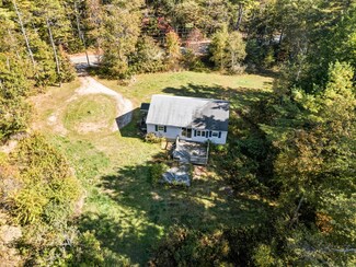 136 Flying Point Rd, Freeport, ME 04032