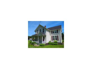317 Woodford Rd, Kelleys Island, OH 43438