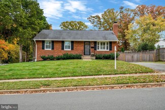 6215 Crestwood Dr, Alexandria, VA 22312