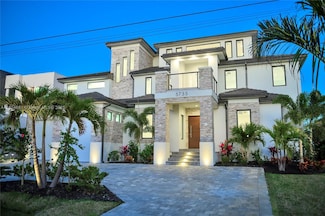 5735 Riverside Dr, Cape Coral, FL 33904