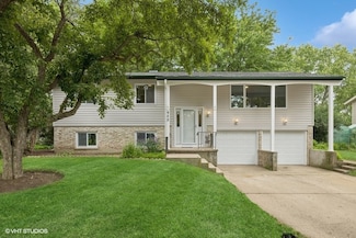 955 Coventry Ln, Crystal Lake, IL 60014