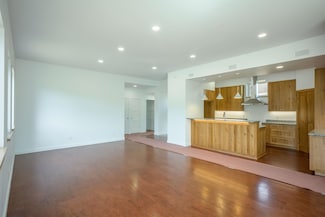 419 Valverde Commons Dr, Taos, NM 87571