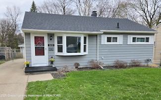 2032 Hillcrest St, Lansing, MI 48910
