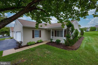 3001 Lakefield Rd Unit 3001, York, PA 17402