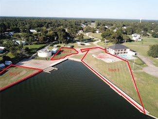 400 Legend Ln, Livingston, TX 77351