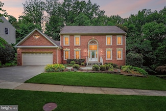 7936 Lobelia Ln, Springfield, VA 22152