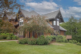 2 Garmisch Ct Unit 104, Wilmington, VT 05363