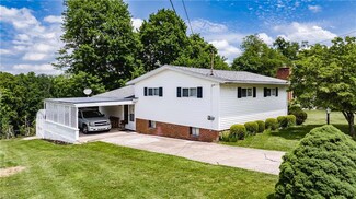 1715 Forest Hills Dr, Vienna, WV 26105