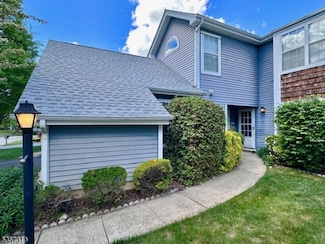 13B Ashbourne Dr, Monroe Township, NJ 08831