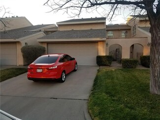 1721 Bara Dr, El Paso, TX 79935