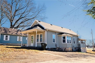 519 Reaser St, Leavenworth, KS 66048