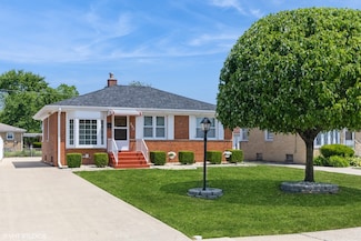205 W 29th Place, South Chicago Heights, IL 60411
