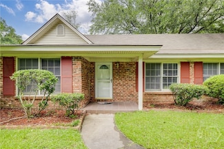 41 Barrington Cir, Savannah, GA 31419