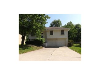 215 NE 109th St, Kansas City, MO 64155