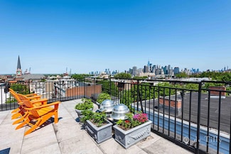 446 Clinton St Unit 4, Brooklyn, NY 11231