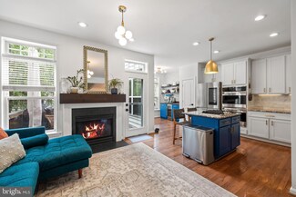 5016 Gardner Dr, Alexandria, VA 22304