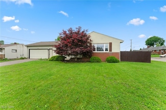214 Morris Ave, Girard, OH 44420