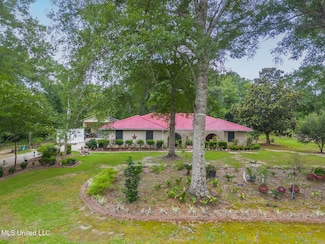 18581 W Wortham Rd, Saucier, MS 39574