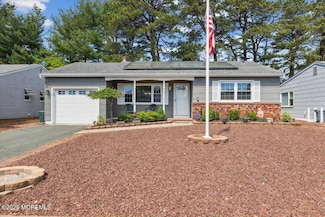 15 Fairfield Rd, Toms River, NJ 08757