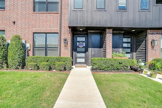 2818 Addison Park Ln, Fort Worth, TX 76110