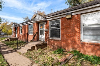 1039 S Laura Ave, Wichita, KS 67211