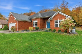1807 Sterling Oaks Dr, Sellersburg, IN 47172
