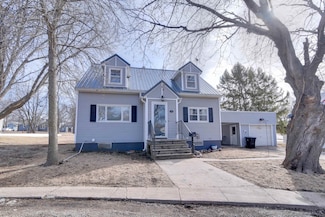 14 Briar Place Dr, Estherville, IA 51334