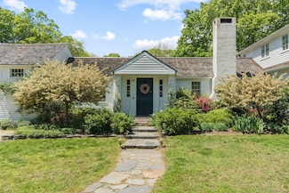 83 River Rd, Deep River, CT 06417