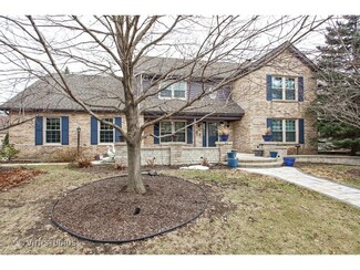 701 Sequoia Ct, Naperville, IL 60540