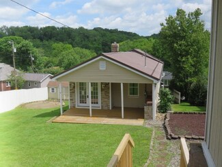 2337 Locust St, Greensburg, PA 15601
