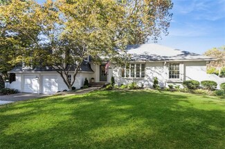 4304 W 93rd St, Prairie Village, KS 66207