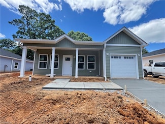3139 Chapel St, Walkertown, NC 27051