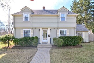 7 Windemere Rd, Worcester, MA 01602