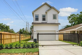 901 E 37th St, Houston, TX 77022