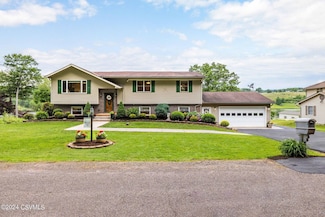 247 Apache Dr, Shickshinny, PA 18655