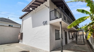 911 E 10th St, Long Beach, CA 90813