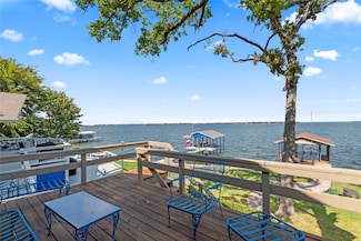 201 Isle of View Dr, Tool, TX 75143