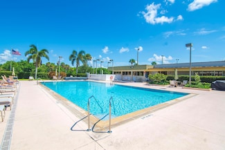 16 Vista Gardens Trail Unit 105, Vero Beach, FL 32962
