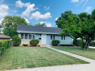 620 W Sunset Ave, Villa Park, IL 60181