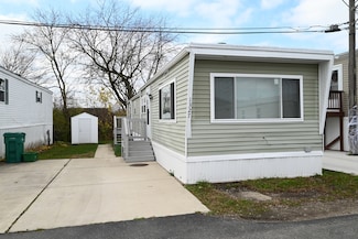 1327 W Branch Rd, Winnetka, IL 60093